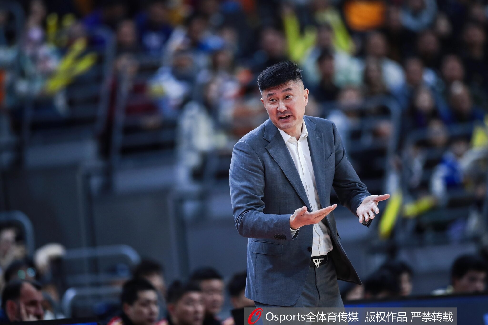 开云电竞-郭艾伦打趣杜锋：杜导现在是老教练了 不管输赢都面不改色心不跳